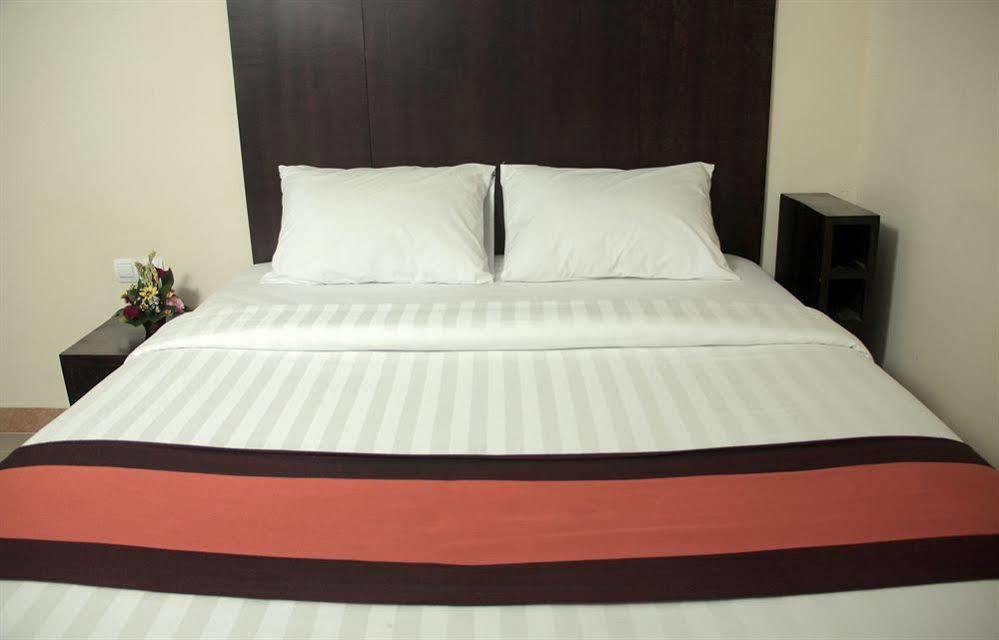 Jimbaran Lestari Hotel & Residence - Spa מראה חיצוני תמונה